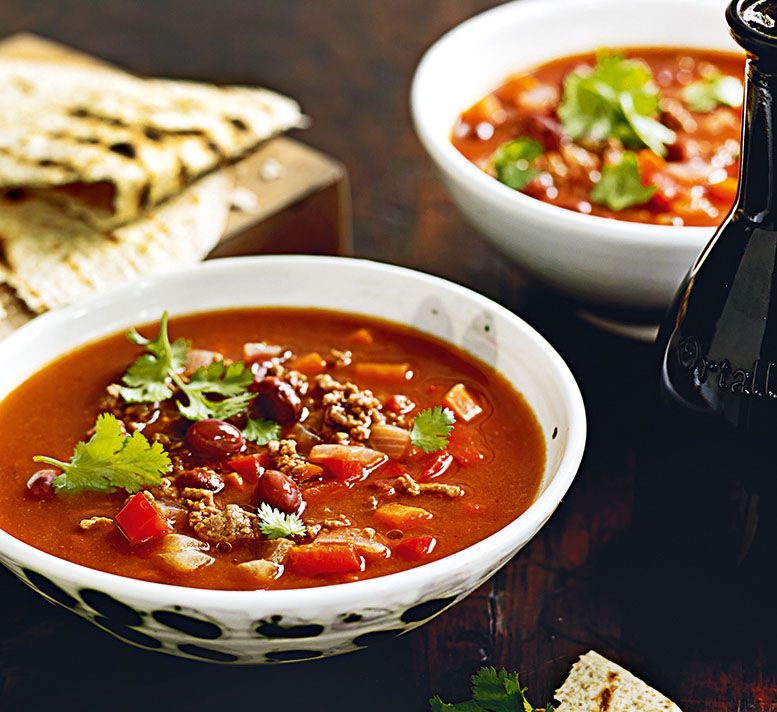Chilli beef and kidney bean soup